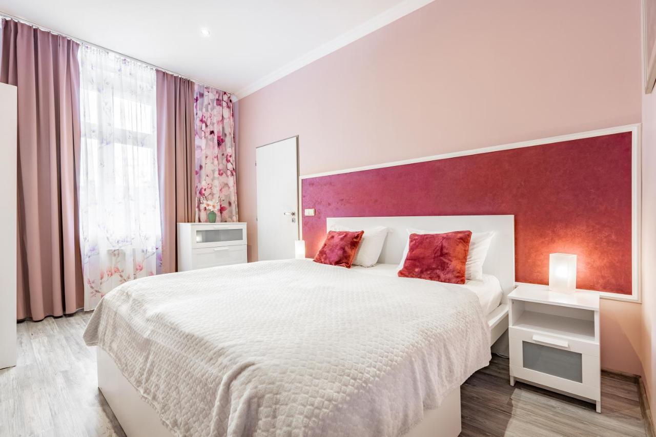 Apartment Happy Family Karlovy Vary Extérieur photo